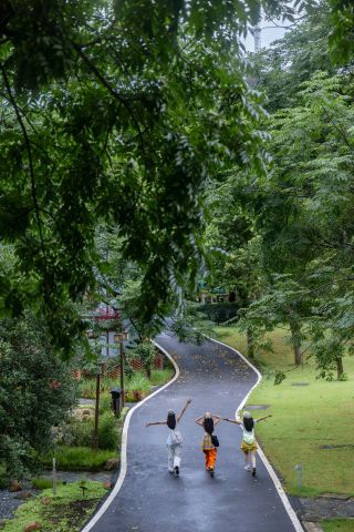 광둥 최고의 여름 피서지! 22℃ 지하 동굴 에어컨+산수 풍경