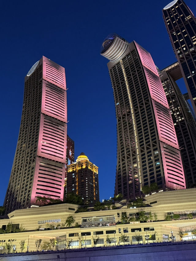 Cyberpunk city