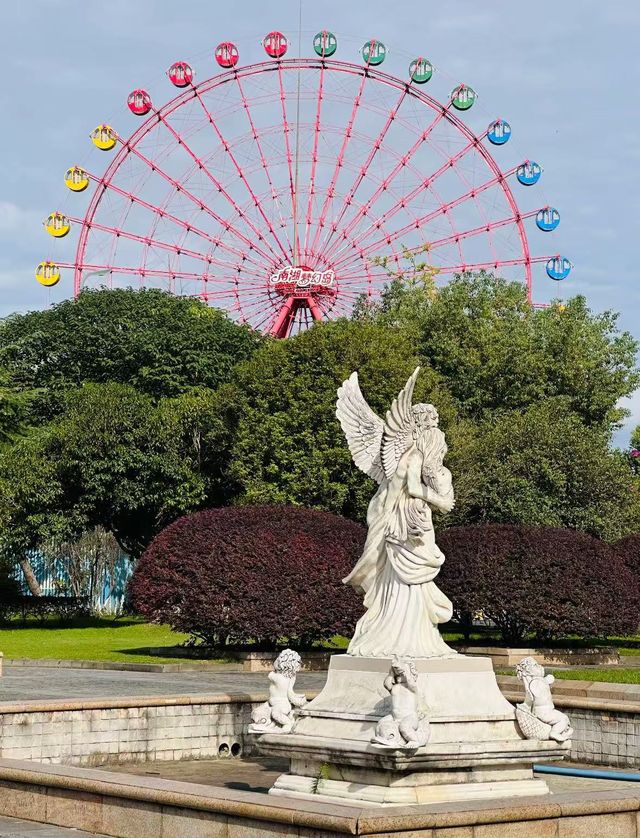 『 邂逅成都「小歐洲」：南湖公園，一場穿越時光的浪漫詩篇 』