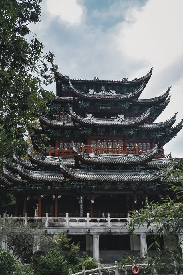 天台四絕,晨鐘暮鼓,深山裡的清幽古剎 天台四絕,晨鐘暮鼓,深山裡的清幽古剎
