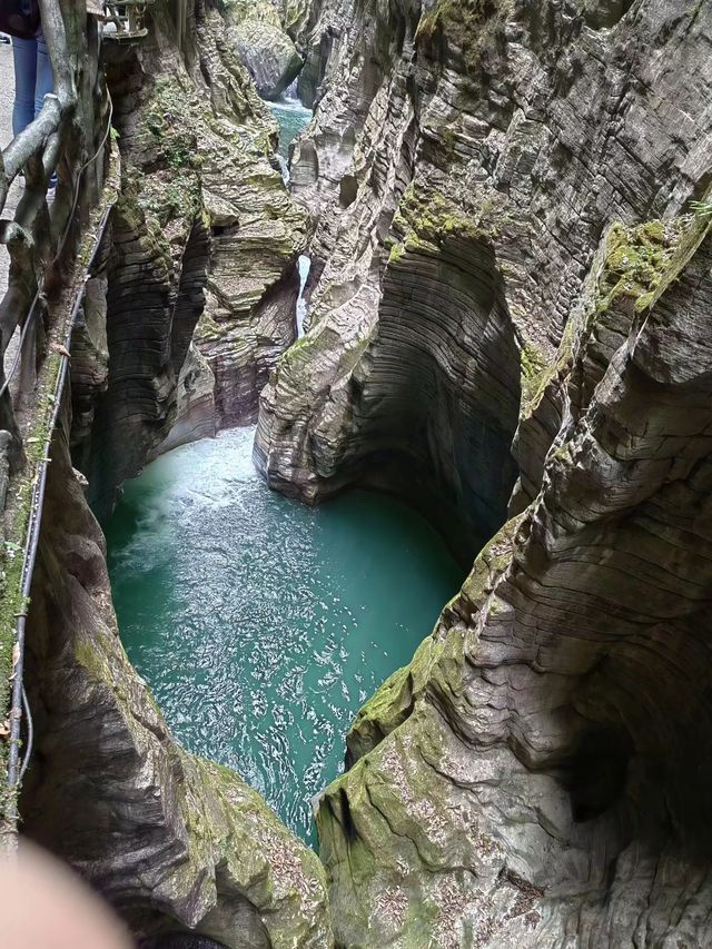 探秘恩施峽谷仙境