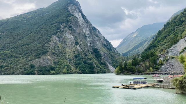 五彩斑斕的海子仙境阿壩松坪溝自駕攻略