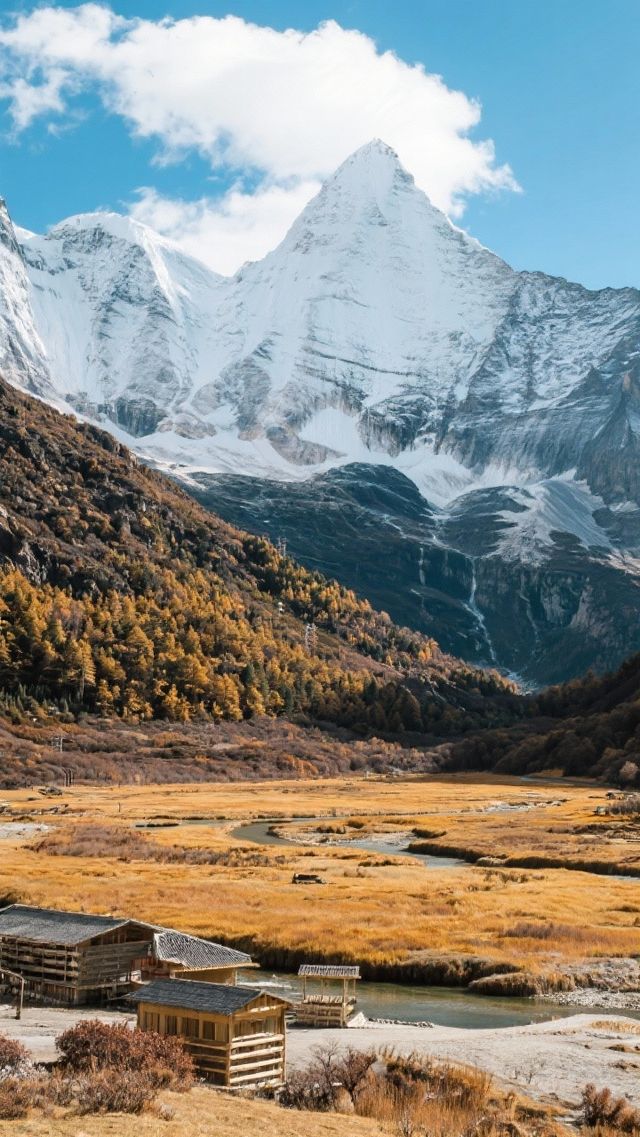 11月稻城亞丁四天三晚，玩轉雪城秘境！