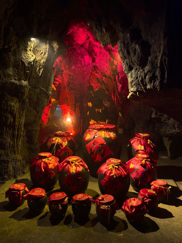 清遠寶晶宮｜溶洞奇觀冠嶺南 天鵝湖畔享悠閒