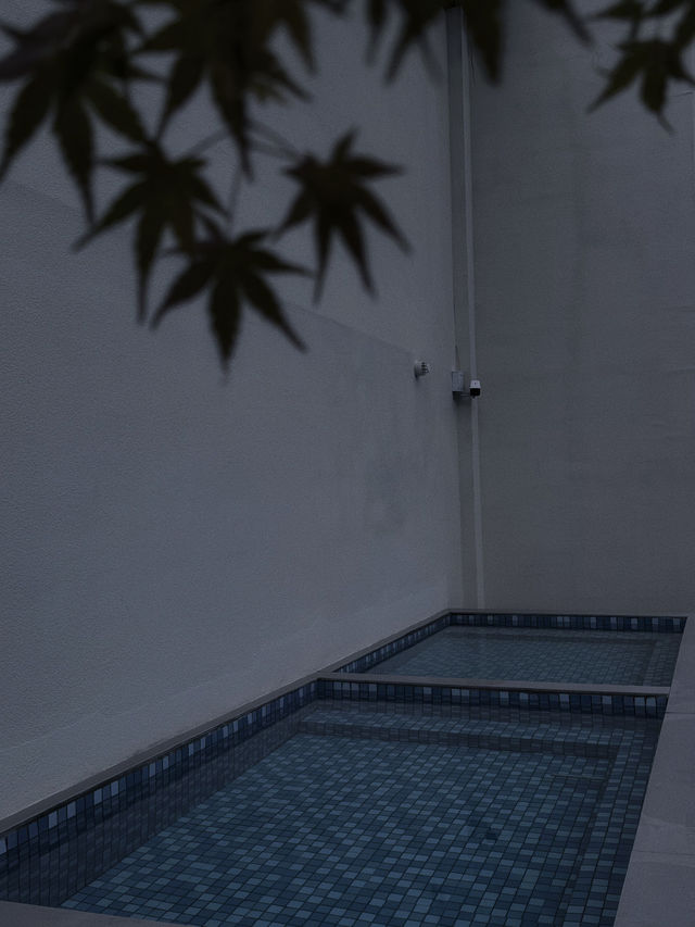 冬季治癒之旅，藏在私湯酒店裡的雪山禪意