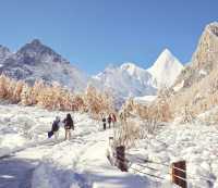 在稻城亞丁，看到了中國最壯麗的秋天和冬天