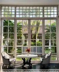 富國島｜住進夢幻「校園」，美到不想畢