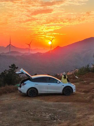 南寧周辺｜車で山頂へ行き、開けた視野で夕日を鑑賞（無料）