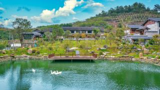 The Xi-Shi High-Speed Rail is now open, reaching Wudang Mountain in just 1 hour, and you can stay in the ethereal Daoyin Mountain Residence
