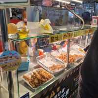 Xingren Garden Night Market