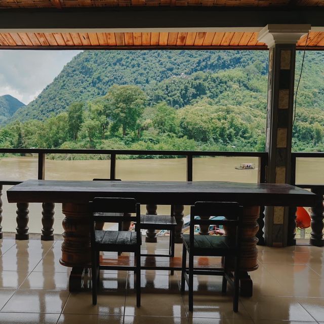 ที่พักวิวแม่น้ำ เฮือนพักอาทิต หนองเขียว 