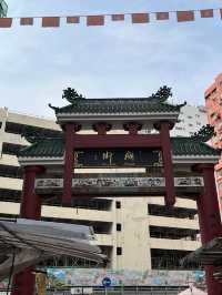 擁有香港平民夜總會之稱嘅廟街