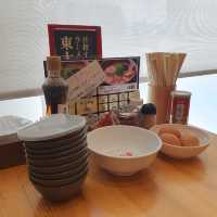 【大阪グルメ】生卵無料でさっぱり味のラーメン東大！