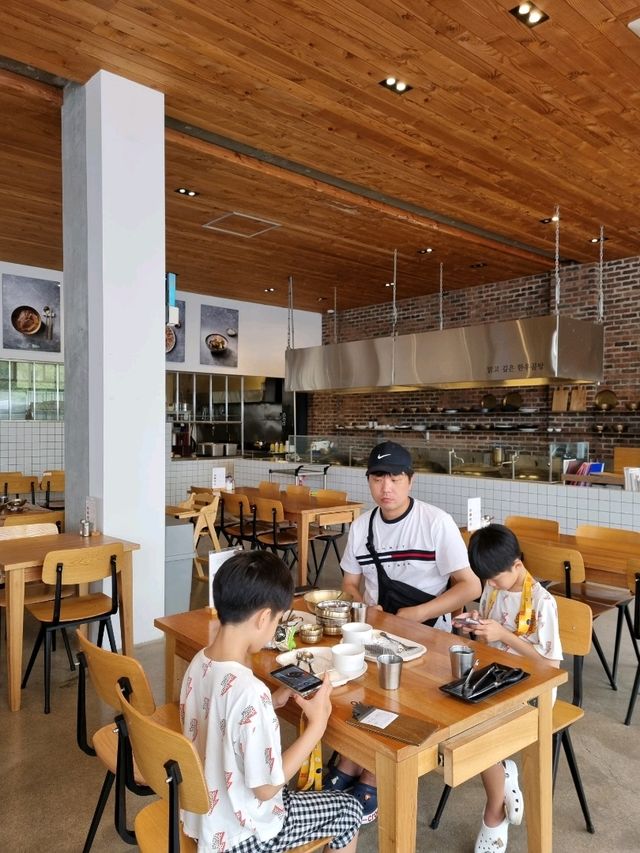 플리마켓과 함께 즐기는 감성 맛집