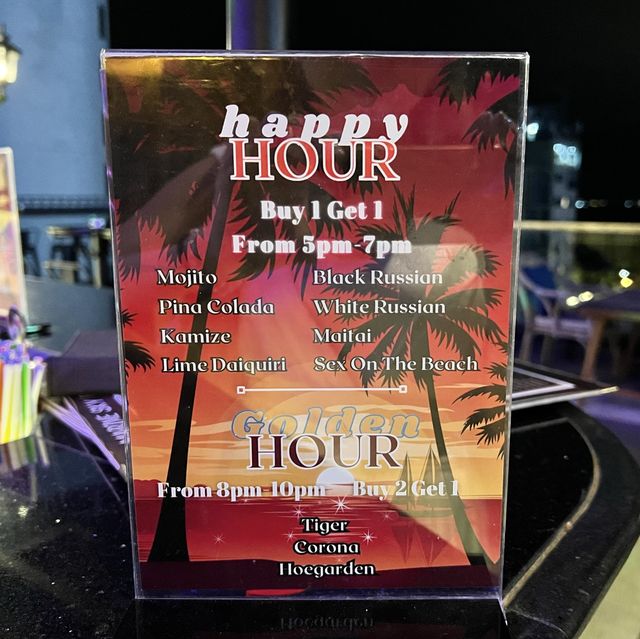 《ベトナム  ダナン》  Happy Hourありのルーフトップバー🍸