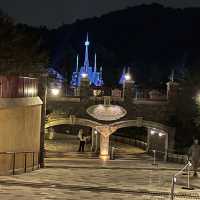 香港迪士尼全球首個World of Frozen日夜黃昏美景