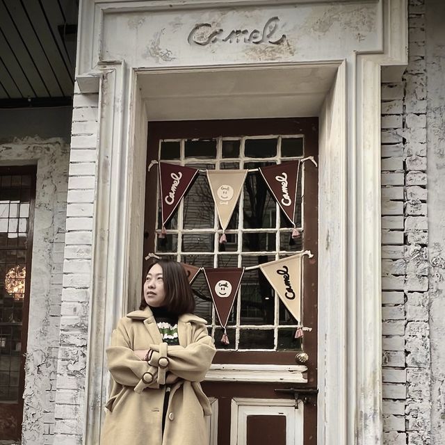 首爾聖水洞 特色水泥復古 Camel Cafe 