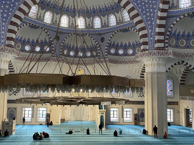 중앙아시아에서 가장 큰 모스크인 Imam Sarahsi Bishkek Central Mosque 🇰🇬