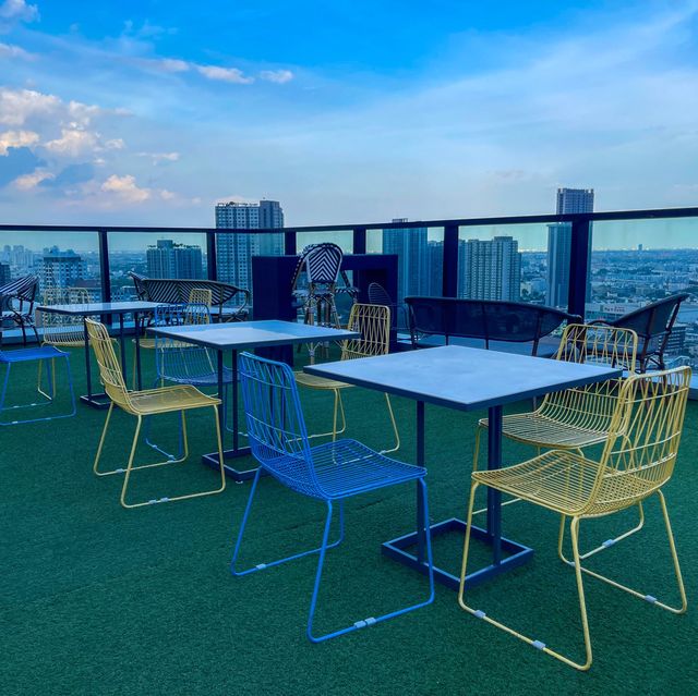 High Streats Rooftop Bar 