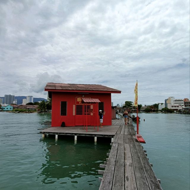 Relaxing Morning Walk along Tan Jetty