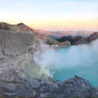 Ijen crater