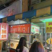 夜市美食狂歡！忠孝路觀光夜市的好吃之旅🍜🌭🎉
