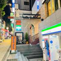 🇯🇵 Bustling shopping street