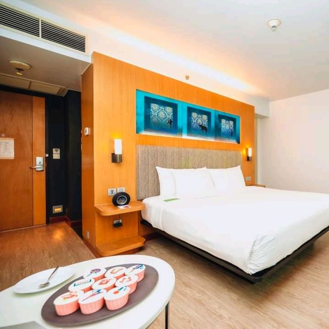 Aloft Bangkok Sukhumvit 11 Hotel 