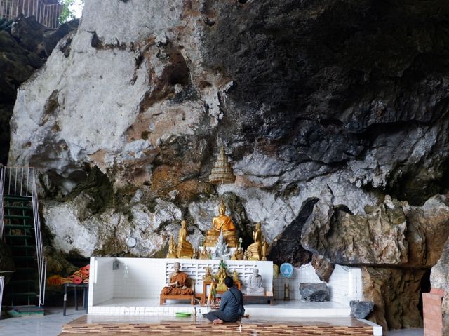สำนักสงฆ์ถ้ำพญานาคราช เขานางหงส์ จ.พังงา