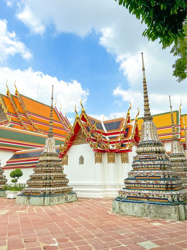 방콕에서 제일 크고 오래된 사원인 왓포