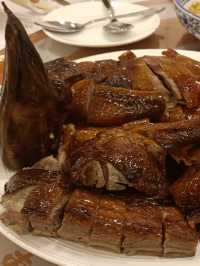 撑得起考驗,跨過23年之歲月,就是【明星海鮮酒家】