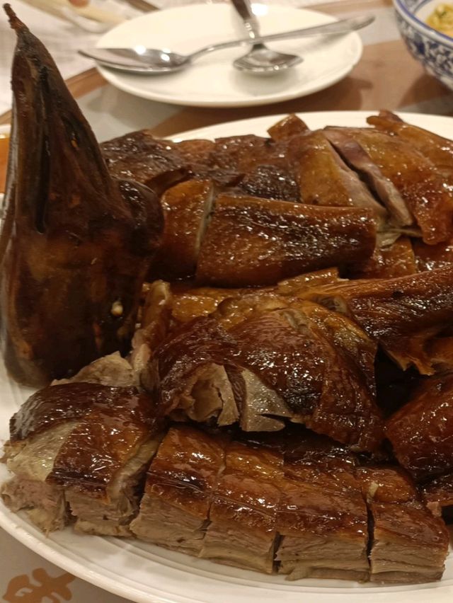 撑得起考驗,跨過23年之歲月,就是【明星海鮮酒家】