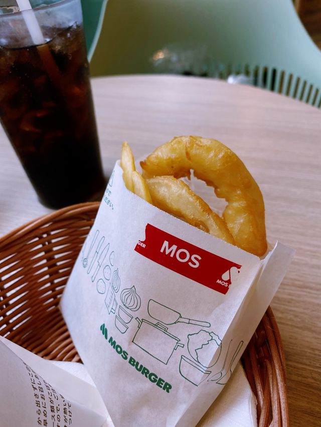 MOS BERGER เซ็นทรัลลาดพร้าว