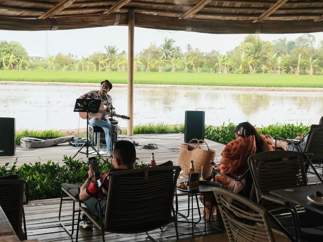 ChataThammachart | คาเฟ่สุดชิลที่มีสไตล์สุดโดดเด่น