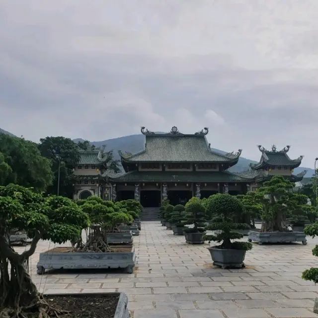 Linh Ứng Pagoda