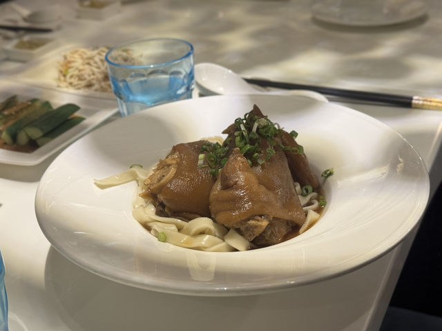 🍜 天下三絕麵食館：米其林推薦的麵食館！🌟