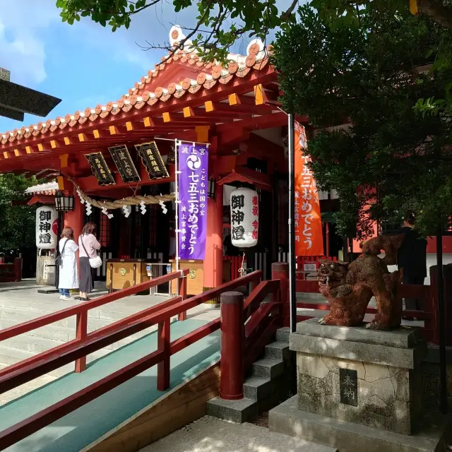 海が見渡せる断崖に佇む神社！沖縄旅行【波上宮】