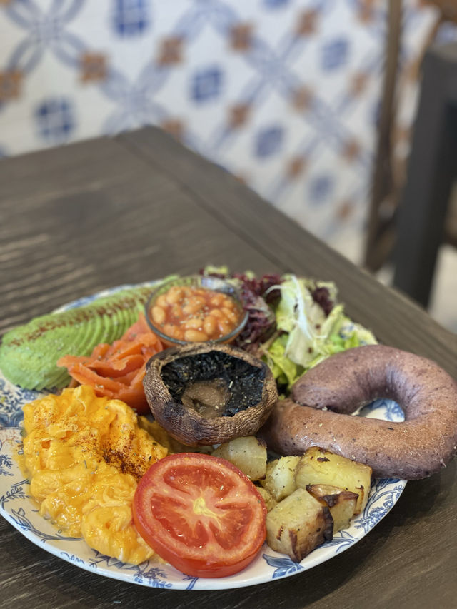 充滿葡萄牙風格藍白色Cafe