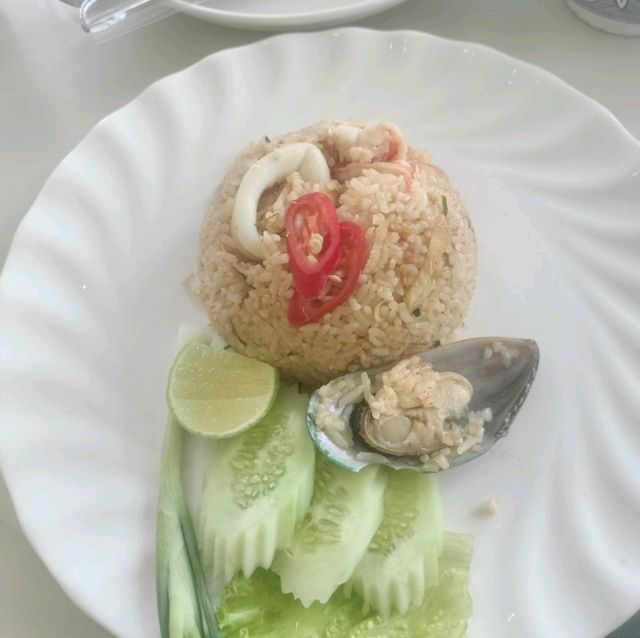 ค่าเฟ่ลับ..อ.ช้างกลาง