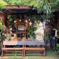 #คาเฟ่ลับพัทยา ร้าน Munasir Pool cafe 