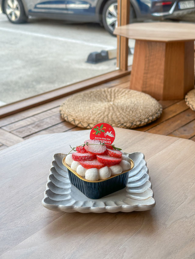 초읍 어린이대공원 카페 메르시마담 딸기디저트 맛집