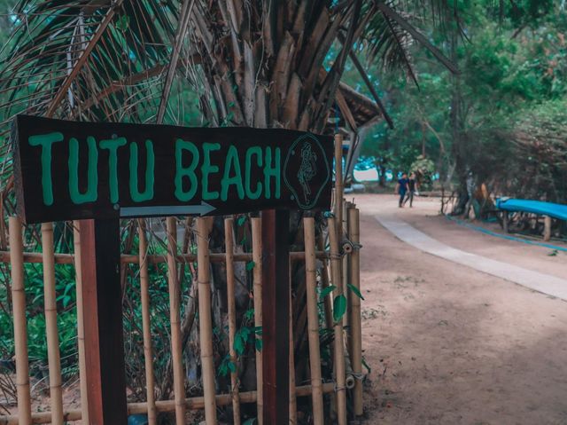 Tutu Beach (ทูทู่บีช) 