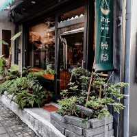 Hidden cafe in Anping Old St