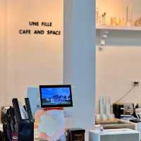 Une Fille Cafe and Space