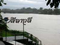 ร้านอาหารริมแม่น้ำกก บรรยากาศชิลล์ๆ