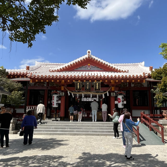 【沖縄】珊瑚礁の上に建つ、シーサーが守る『波上宮』