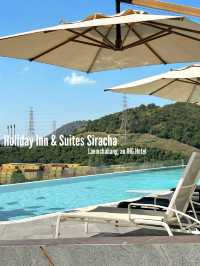 พักร้อน Holiday Inn & Suites Siracha 🌊