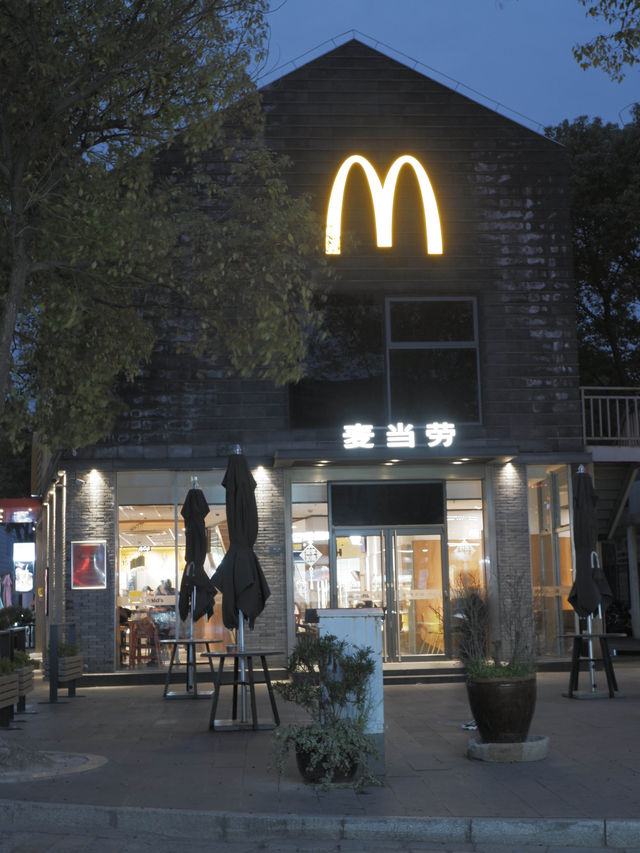 上海朱家角，夜景不要去放生橋，要去泰安橋