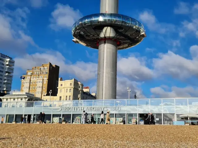 Experiencing 😇 the craze ♥️ for heights to new levels at the Brighton i360! 🎡✨