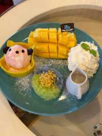 Bear Hug Cafe'